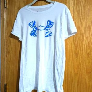 Women's Under Armour XL Tshirt like new